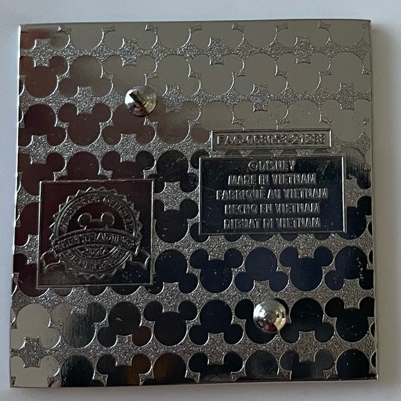 Disney Sword in the Stone Pin - NEW - King Arthur and Merlin - Picture 3 of 4